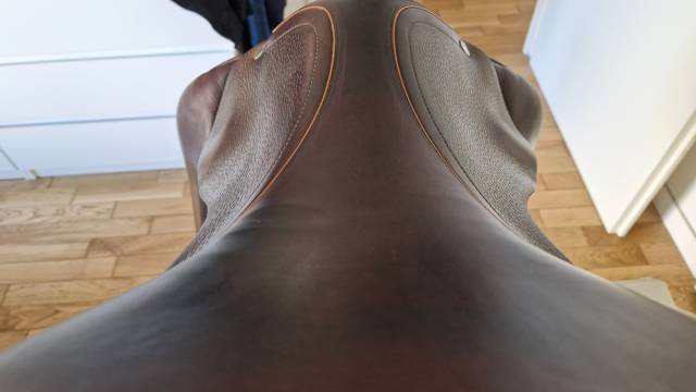 Sella da salto ostacoli Equipe  17" - 2011