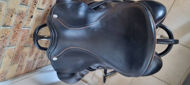 Sella da dressage Zaldi  17.5" - 2011