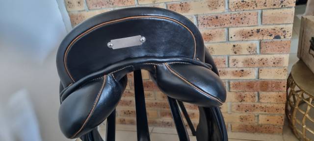 Sella da dressage Zaldi  17.5" - 2011