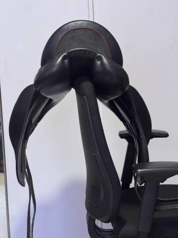 Sella da dressage Childeric  17.5" - 2019