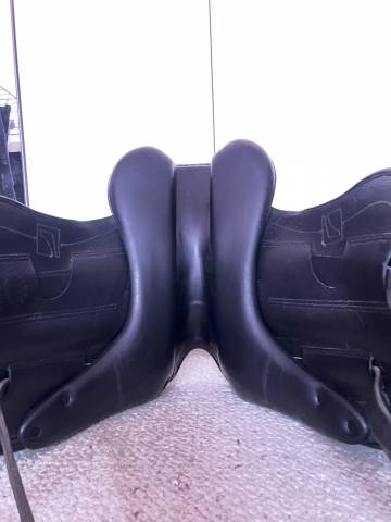 Sella da dressage Childeric  17.5" - 2019