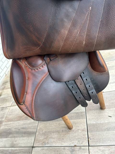 Sella da salto ostacoli Butet  17.5" - 2015
