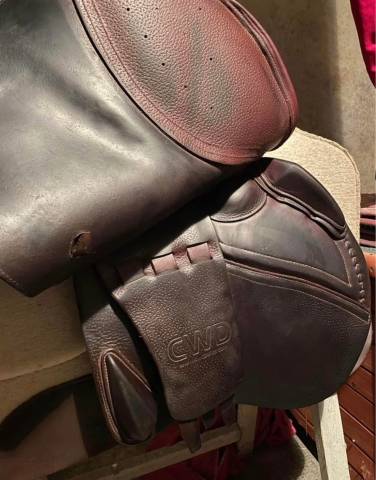 Sella da salto ostacoli CWD  17.5" - 2014