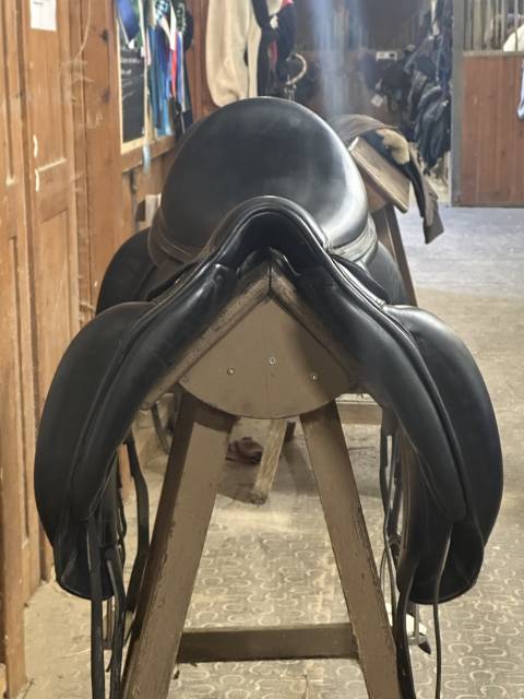 Sella da dressage Equipe  17.5" - 2013