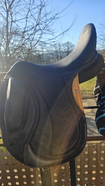 Sella da dressage Devoucoux Gt concept  17" - 2020