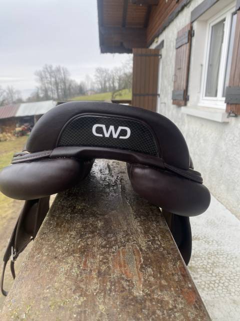 Sella da salto ostacoli CWD  16.5" - 2023