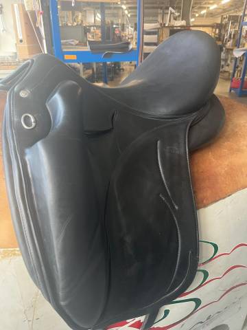 Sella da dressage Devoucoux  17.5" - 2022