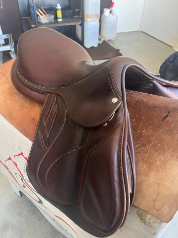 Sella da salto ostacoli Devoucoux  17.5" - 2016