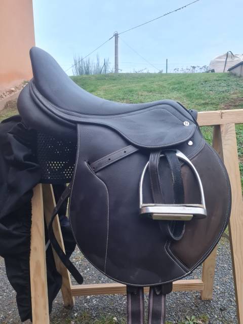 Sella mista Norton  17.5" - 2024