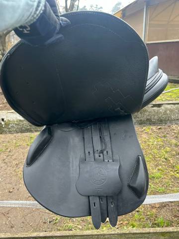 Sella da salto Nera Ucha Pampa Pro
