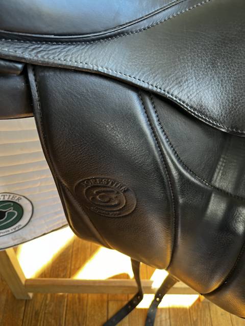 Sella da dressage Forestier  17.5" - 2023
