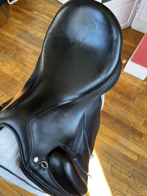 Sella da dressage Forestier  17.5" - 2023