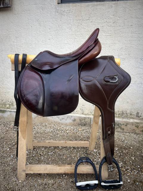 Sella da salto ostacoli Childeric  17.5" - 2014