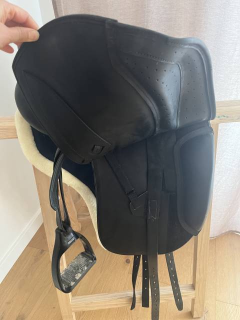 Sella da dressage Erreplus Adeline 17" - 2018