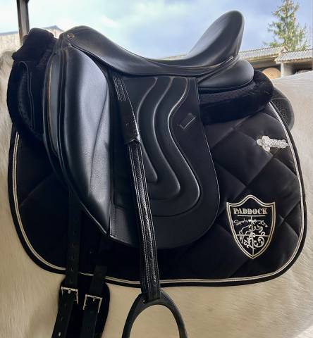 Sella da dressage Eric Thomas  17" - 2025