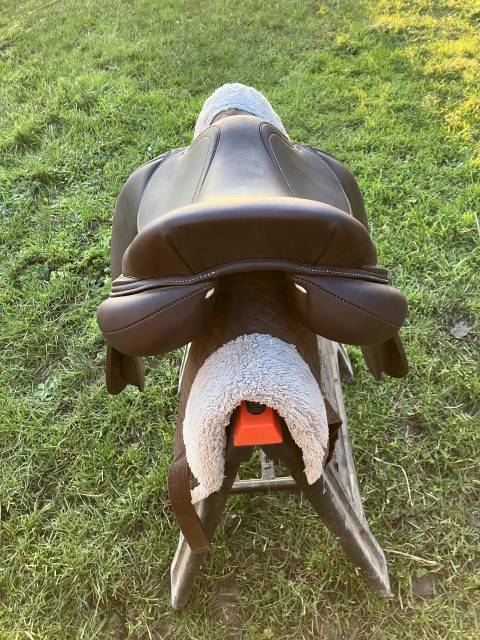 Sella da salto ostacoli Antarès  17" - 2023