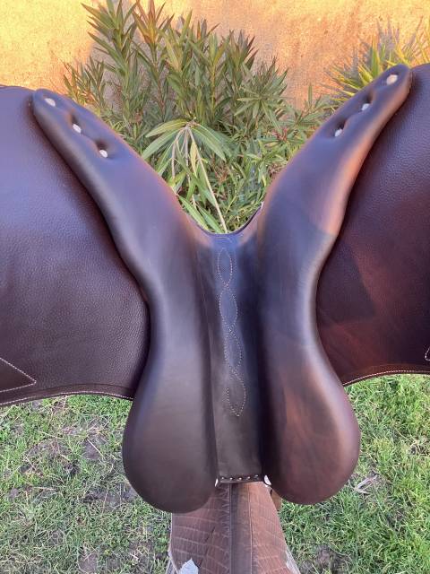 Sella da salto ostacoli Antarès  17" - 2023