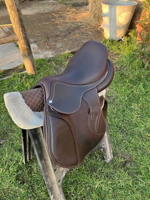 Sella da salto ostacoli Antarès  17" - 2023