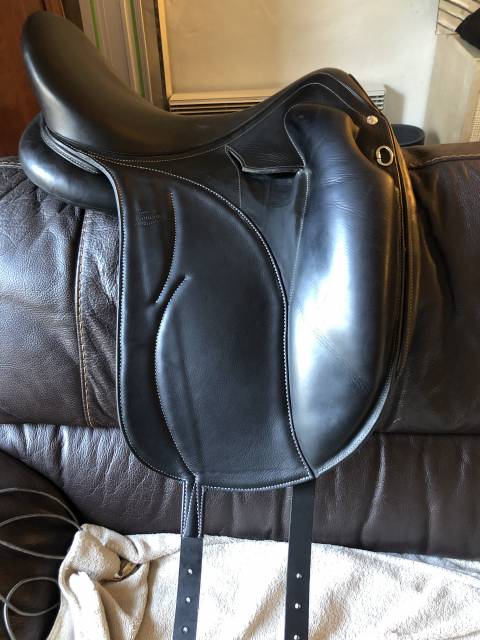 Sella da dressage Devoucoux  17.5" - 2017