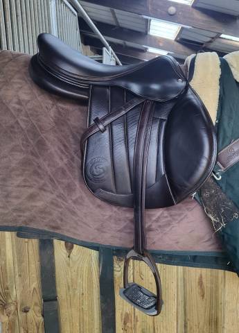 Sella da salto ostacoli Forestier  18" - 2023