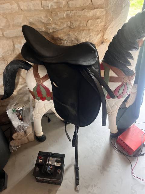 Sella da dressage Wintec  17" - 2015
