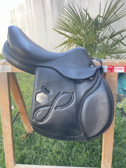 Sella da salto ostacoli Time Rider  17" - 2018