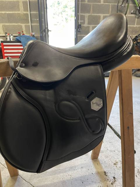 Sella da salto ostacoli Time Rider  17" - 2018