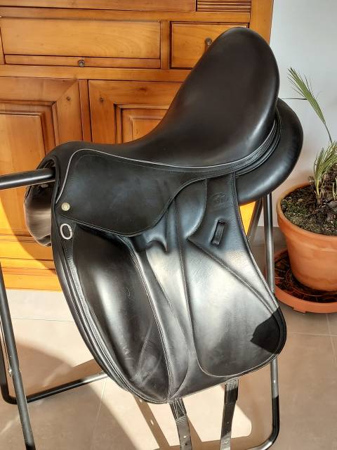 Sella da dressage Devoucoux  17.5" - 2016