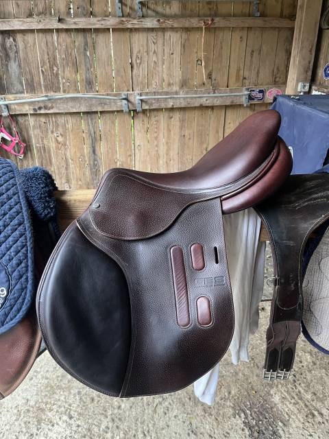 Sella da salto ostacoli GBS  17.5" - 2024