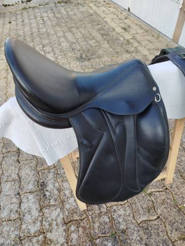 Sella da dressage Devoucoux  18" - 2004
