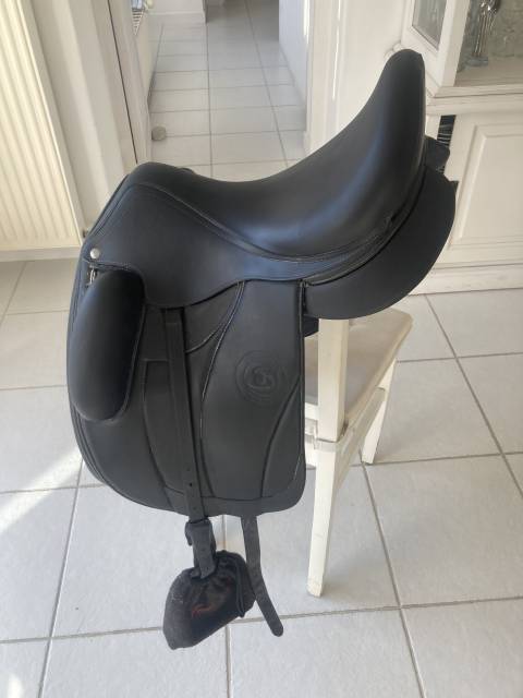 Sella da dressage Forestier  17" - 2023