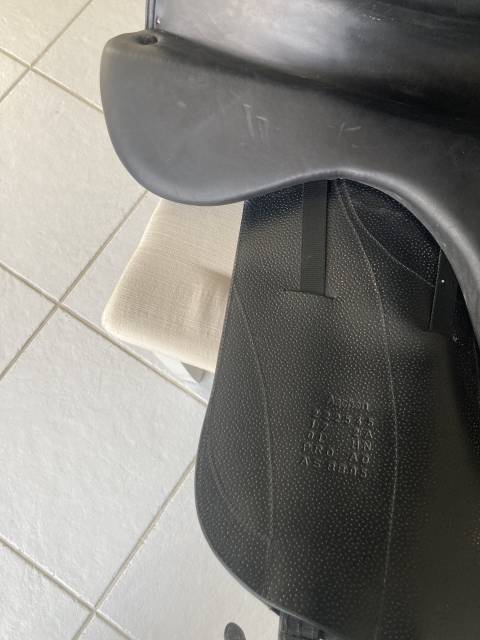 Sella da dressage Forestier  17" - 2023