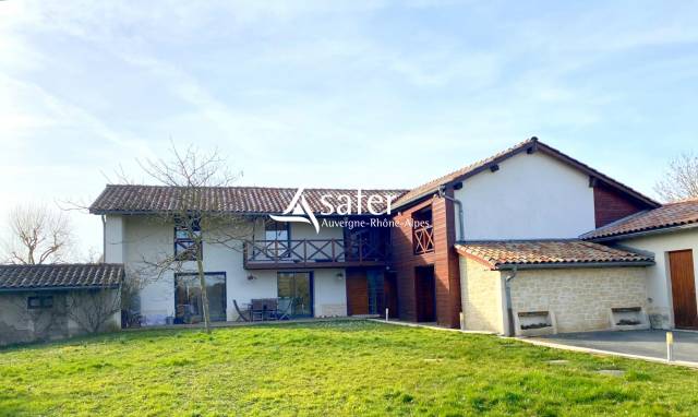 Propriet&agrave; equestre In vendita Ain