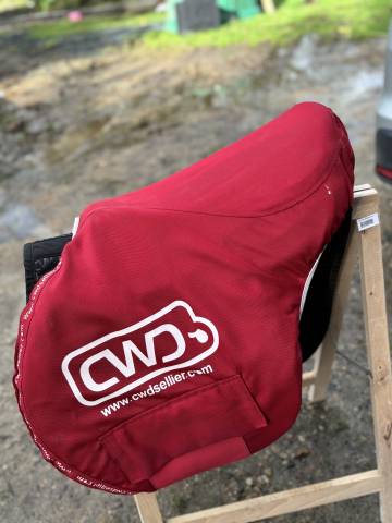 Sella da salto ostacoli CWD SE28 17.5" - 2022