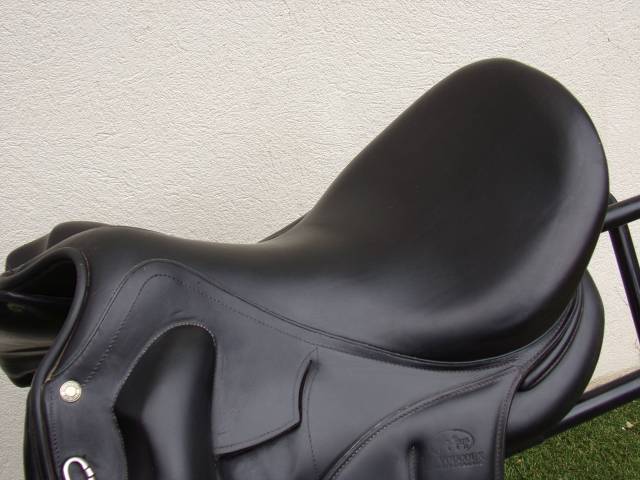 Sella da dressage Devoucoux  17" - 2015