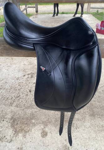 Sella da dressage Equipe  17.5" - 2023