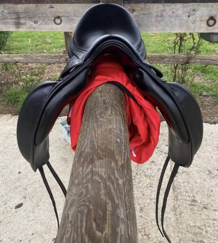 Sella da dressage Equipe  17.5" - 2023