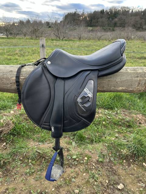 Sella da salto ostacoli CWD  17.5" - 2019