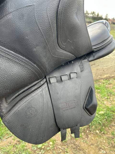 Sella da salto ostacoli CWD  17.5" - 2019