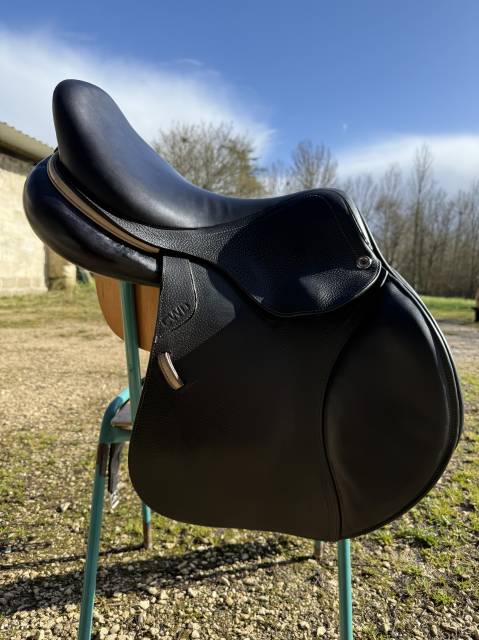 Sella da salto ostacoli CWD  17" - 2019