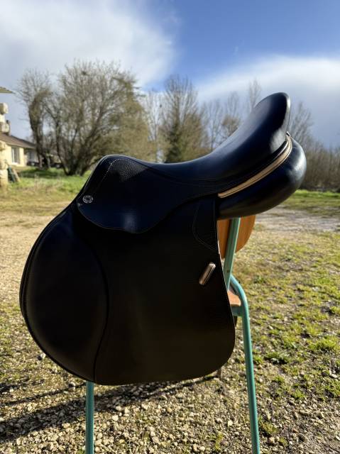 Sella da salto ostacoli CWD  17" - 2019