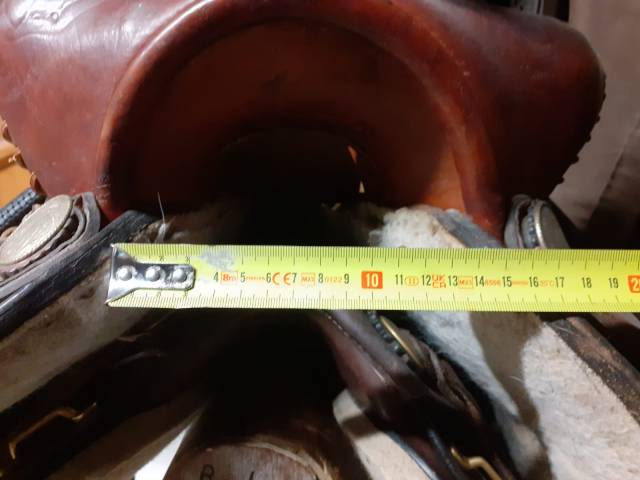 Sella western   15.5" - 2010