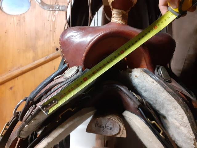 Sella western   15.5" - 2010