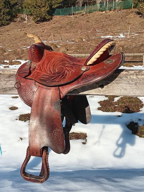 Sella western   15.5" - 2010