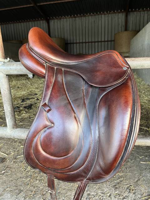 Sella da dressage Antarès  17" - 2015