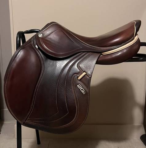 Sella da salto ostacoli CWD  17" - 2017