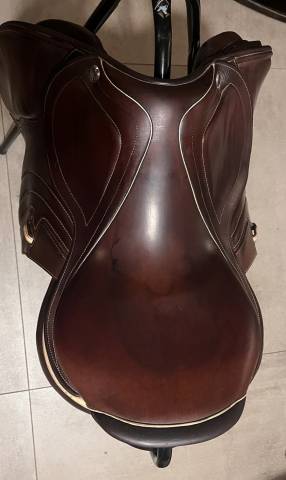 Sella da salto ostacoli CWD  17" - 2017