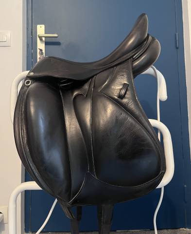 Sella da dressage Devoucoux  17" - 2002
