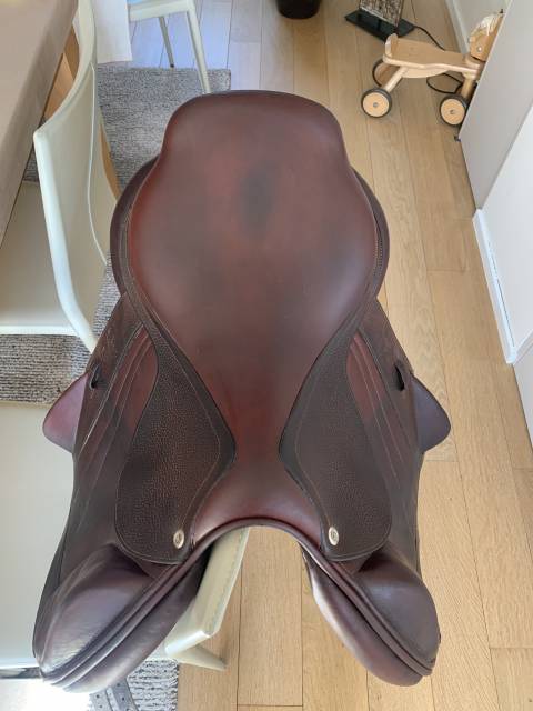 Sella da salto ostacoli CWD  17.5" - 2015