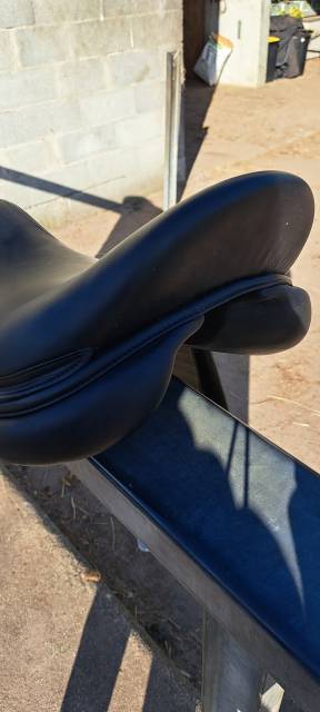 Sella da salto ostacoli Forestier  17.5" - 2024